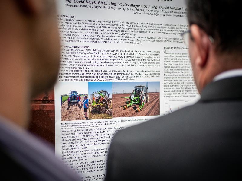 Návštěva VÚRV a VÚZT 2. 11. 2023 (40).jpg