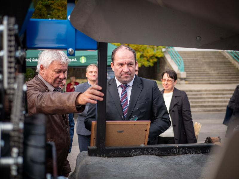 Návštěva VÚRV a VÚZT 2. 11. 2023 (35).jpg