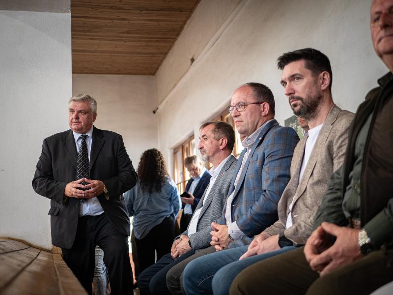 Návštěva na Slovensku_jednání s SK ministrem Richardem Takáčem Topoĺčianky 1. 7. 2024 (22).jpg