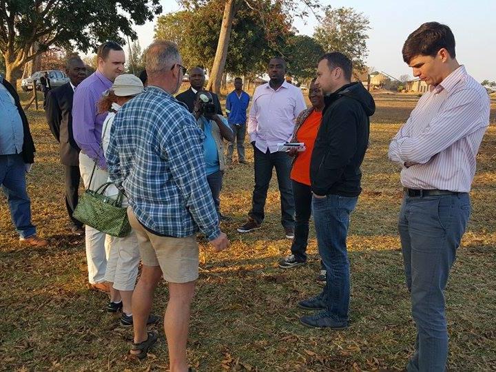 Ministr zemědělství Marian Jurečka pracovně v Zambii