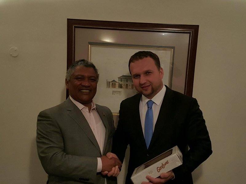 Ministr zemědělství Marian Jurečka pracovně v Zambii