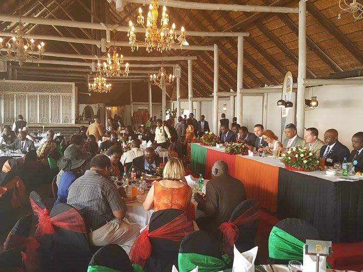 Ministr zemědělství Marian Jurečka pracovně v Zambii