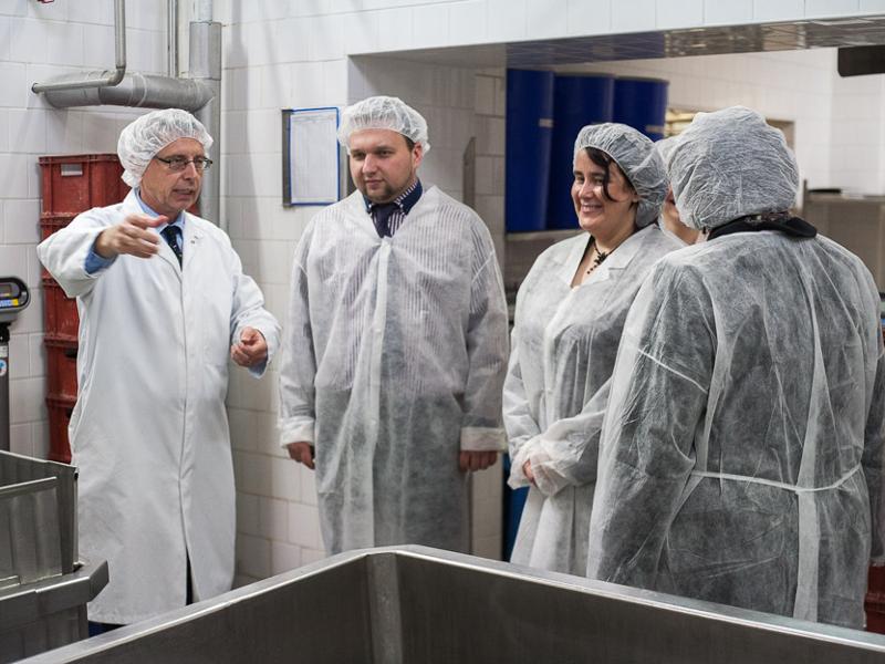 Ministr Jurečka navštívil společnost Kromilk a.s.