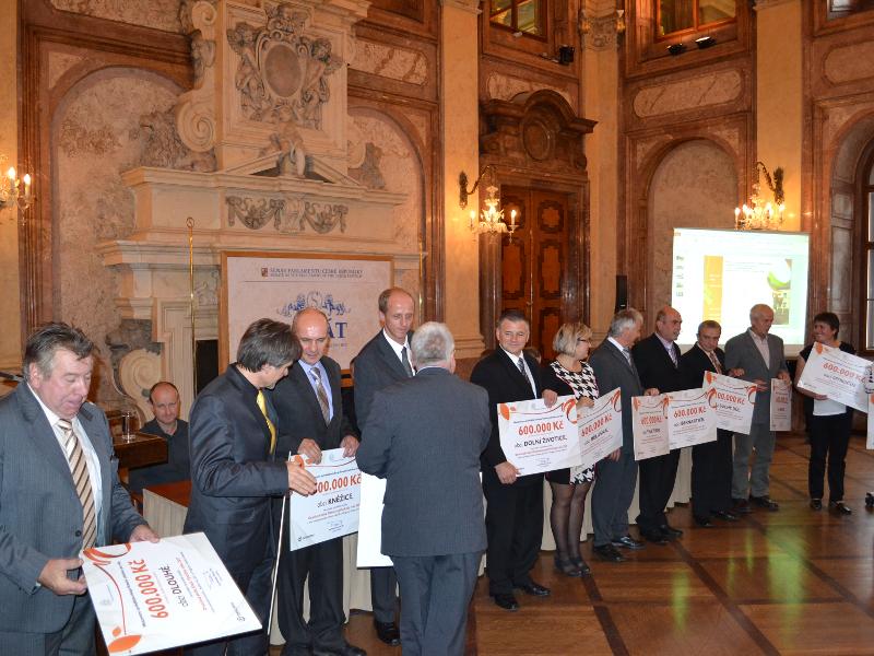 Starostové obcí oceněných Oranžovou stuhou