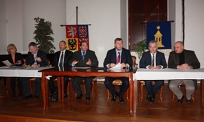 Setkání ministra zemědělství Petra Bendla se starosty a zástupci MAS.