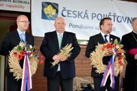 Premiér Bohuslav Sobotka a ministr zemědělství Marian Jurečka v Českých Budějovicích